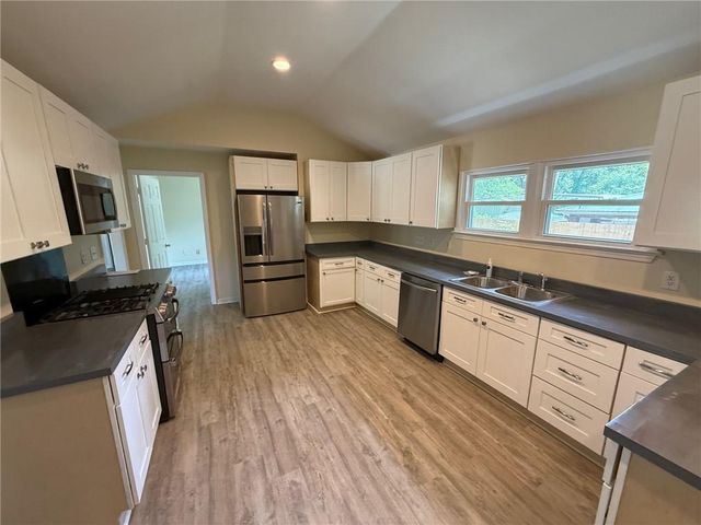 5011 Highcrest Drive, Mobile, AL 36693