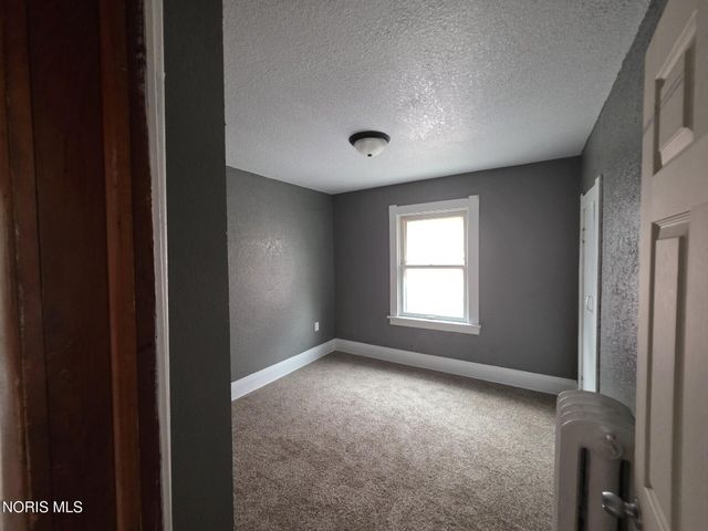 1336 E Broadway Street, Toledo, OH 43605