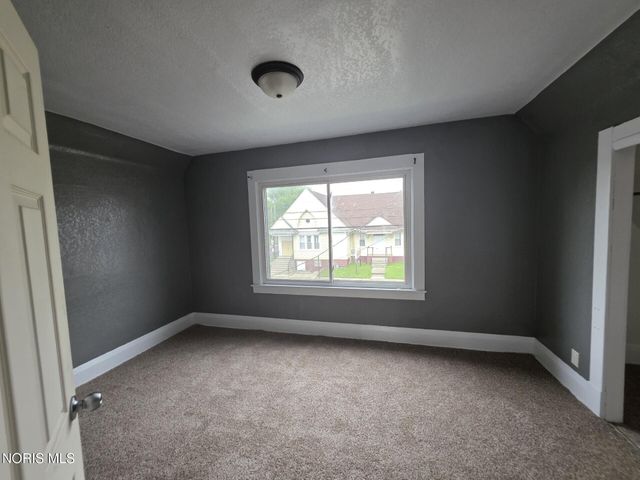 1336 E Broadway Street, Toledo, OH 43605