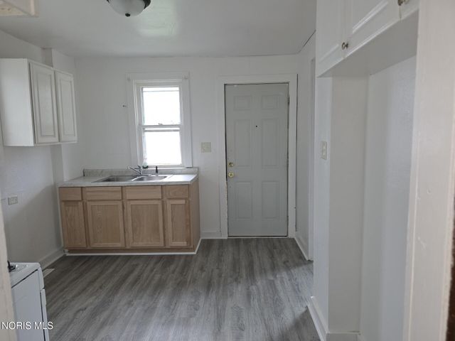 1336 E Broadway Street, Toledo, OH 43605