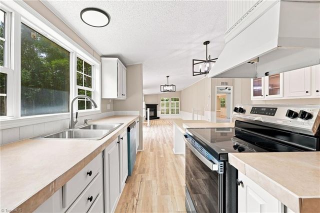 1200 Blue Ridge Lane, Sandy Ridge, NC 27046