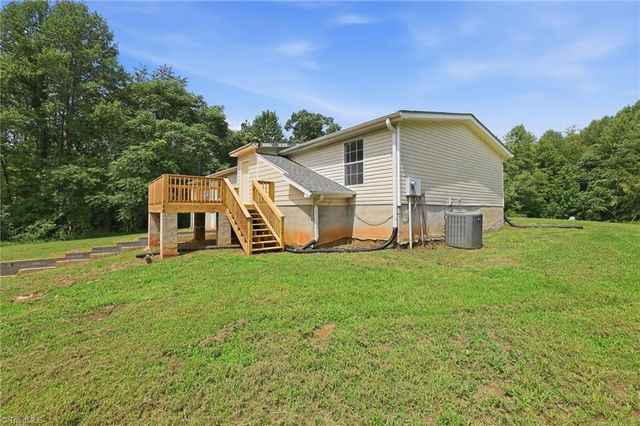 1200 Blue Ridge Lane, Sandy Ridge, NC 27046