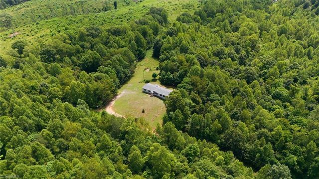 1200 Blue Ridge Lane, Sandy Ridge, NC 27046