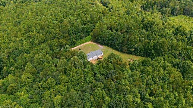 1200 Blue Ridge Lane, Sandy Ridge, NC 27046
