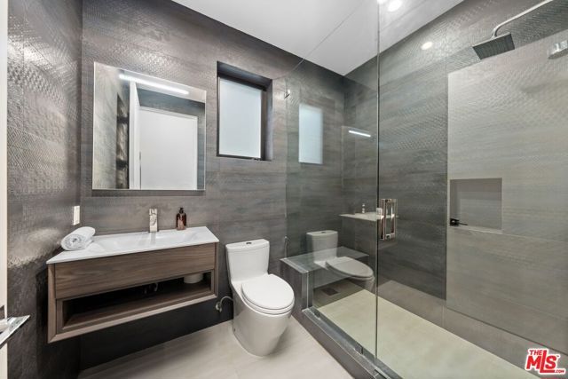 1609 N Stanley Avenue, Los Angeles, CA 90046