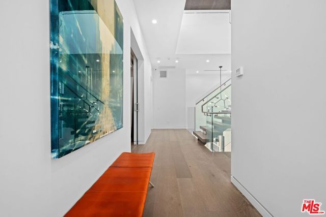 1609 N Stanley Avenue, Los Angeles, CA 90046