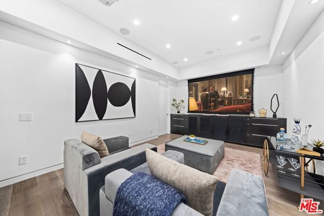 1609 N Stanley Avenue, Los Angeles, CA 90046