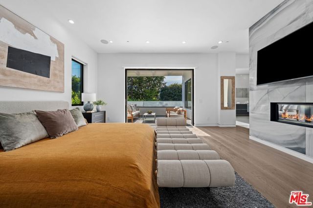 1609 N Stanley Avenue, Los Angeles, CA 90046