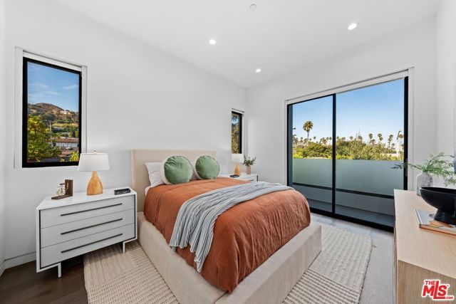 1609 N Stanley Avenue, Los Angeles, CA 90046