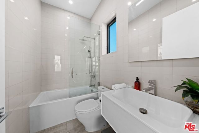 1609 N Stanley Avenue, Los Angeles, CA 90046