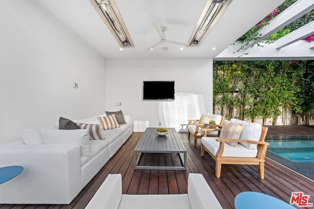 1609 N Stanley Avenue, Los Angeles, CA 90046