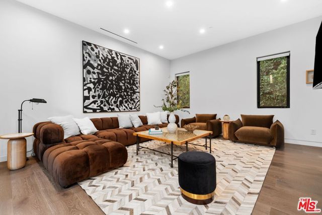 1609 N Stanley Avenue, Los Angeles, CA 90046