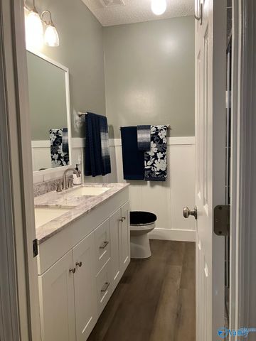 811 Halstead Court SE, Huntsville, AL 35803