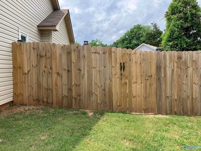 811 Halstead Court SE, Huntsville, AL 35803