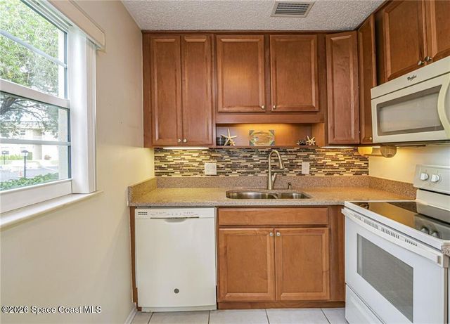 22 Vista Gardens Trail 103, Vero Beach, FL 32962