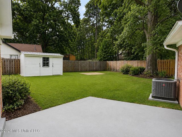 517 E Olympic Drive, Flowood, MS 39232