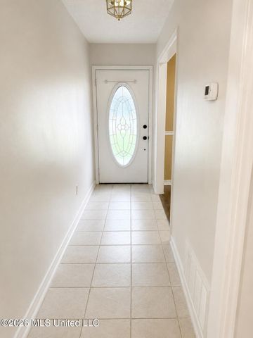 517 E Olympic Drive, Flowood, MS 39232