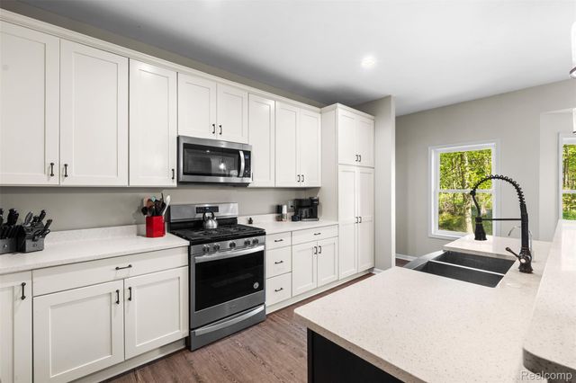 8306 Foster Road, Village Of Clarkston, MI 48346