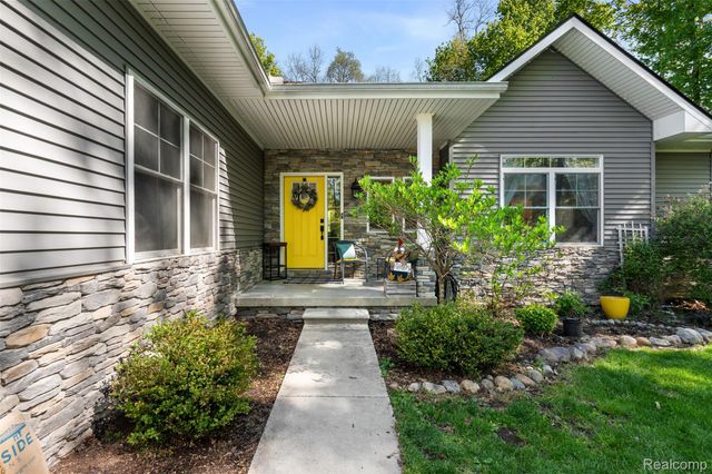 8306 Foster Road, Village Of Clarkston, MI 48346