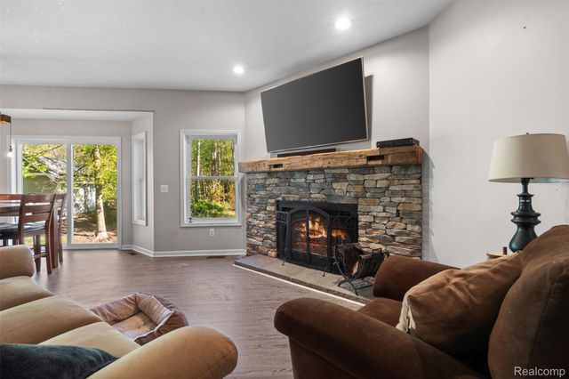 8306 Foster Road, Village Of Clarkston, MI 48346
