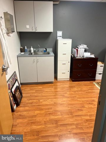 101 Progress Dr Lowr Level, Doylestown, PA 18901