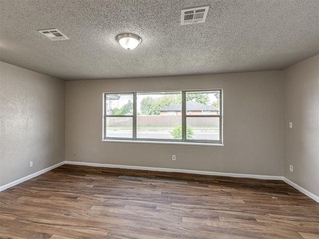 5900 S Blackwelder Avenue, Oklahoma City, OK 73119