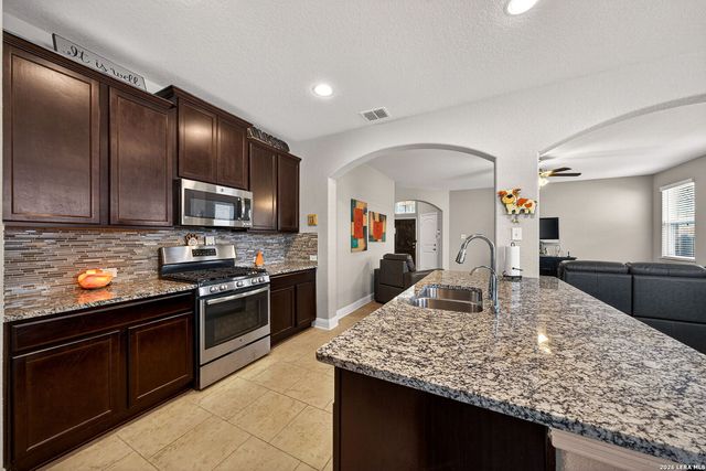 8238 TAFT CRK, San Antonio, TX 78254