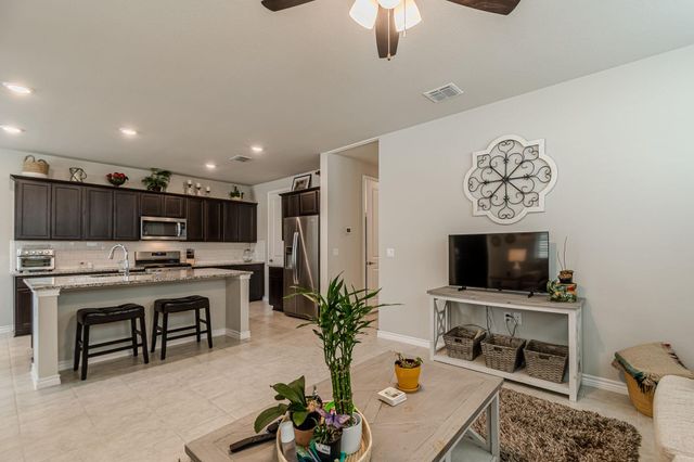 212 Bolivar WAY 102, San Marcos, TX 78666