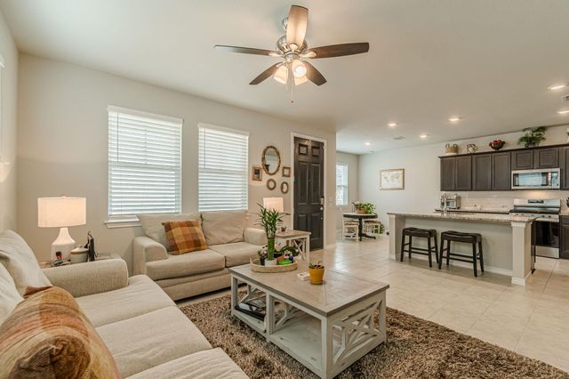 212 Bolivar WAY 102, San Marcos, TX 78666