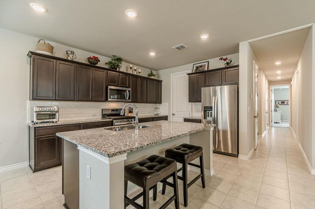 212 Bolivar WAY 102, San Marcos, TX 78666