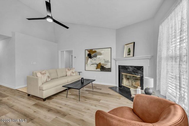 5200 Woods Edge Road, Wilmington, NC 28409