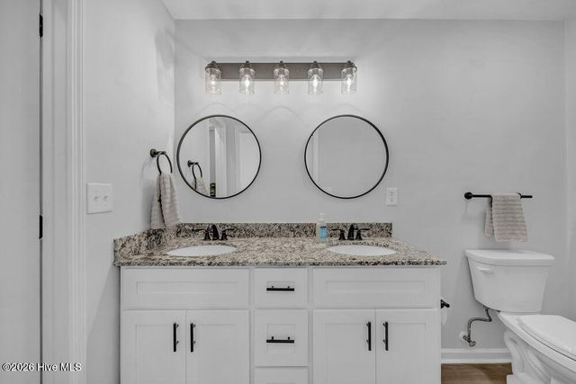 5200 Woods Edge Road, Wilmington, NC 28409