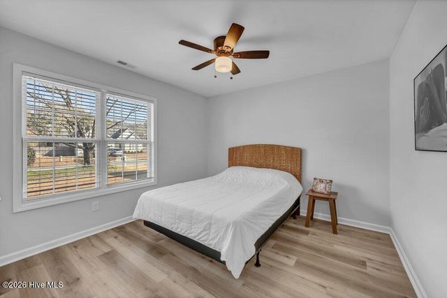 5200 Woods Edge Road, Wilmington, NC 28409