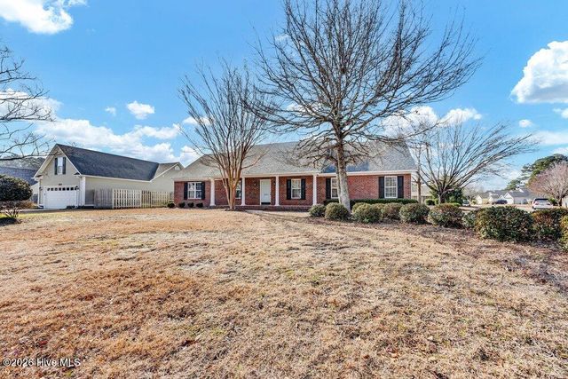 5200 Woods Edge Road, Wilmington, NC 28409