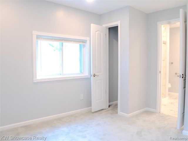 8234 Arlis Street, Commerce Twp, MI 48382