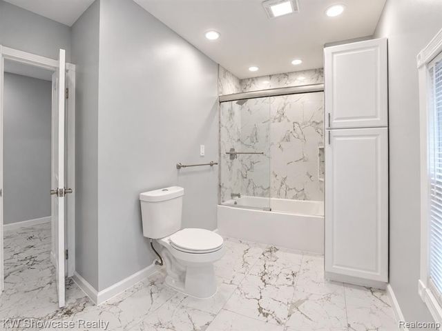 8234 Arlis Street, Commerce Twp, MI 48382