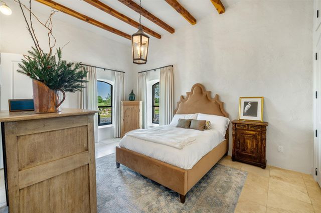 139 Blossom Hill Road, Round Top, TX 78954