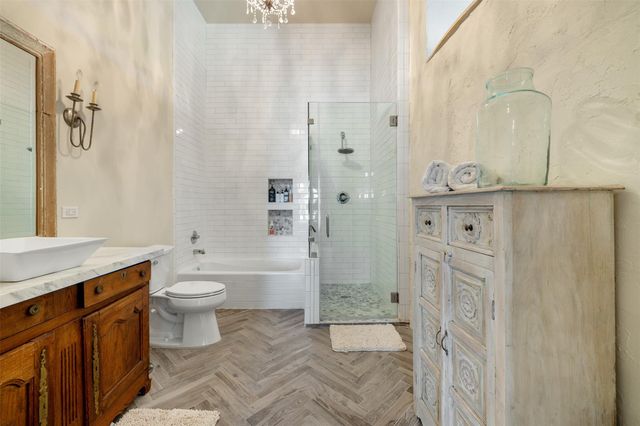 139 Blossom Hill Road, Round Top, TX 78954