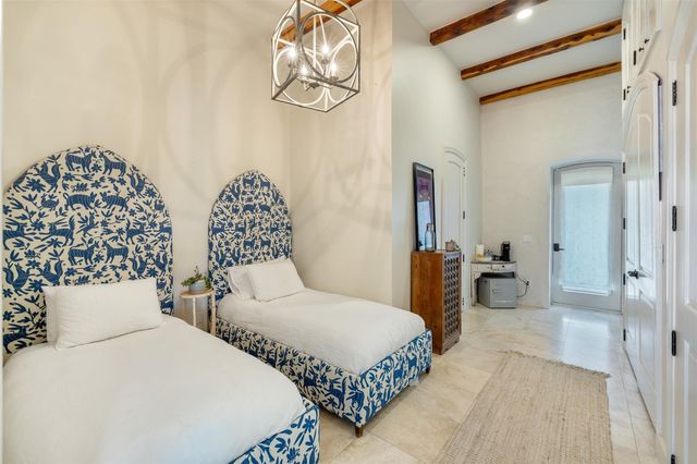 139 Blossom Hill Road, Round Top, TX 78954