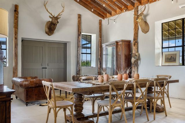 139 Blossom Hill Road, Round Top, TX 78954