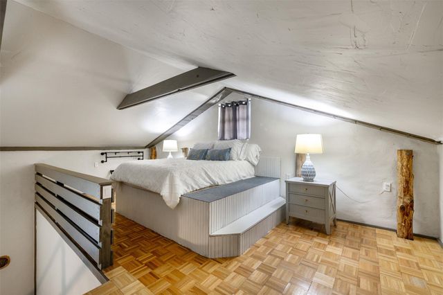 139 Blossom Hill Road, Round Top, TX 78954