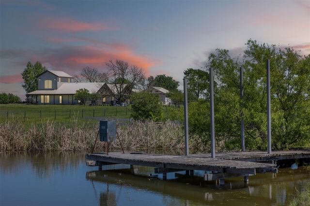 139 Blossom Hill Road, Round Top, TX 78954