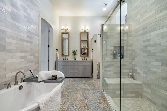 139 Blossom Hill Road, Round Top, TX 78954