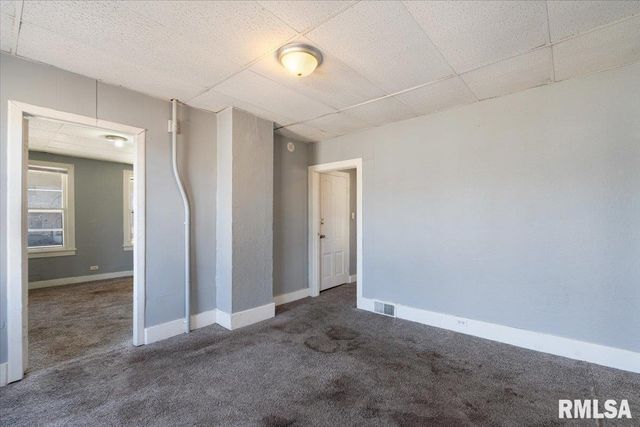 2947 13th Avenue, Rockisland, IL 61201