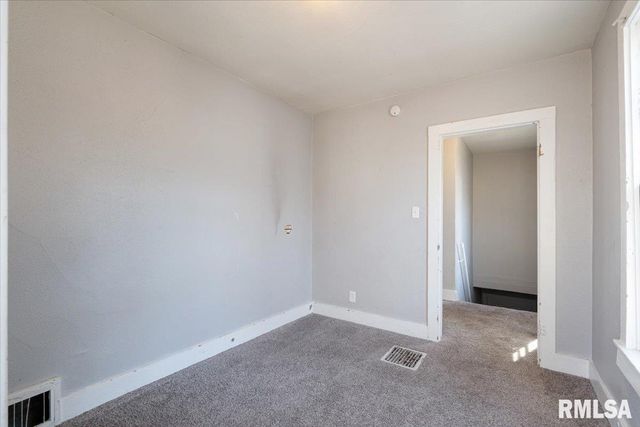 2947 13th Avenue, Rockisland, IL 61201