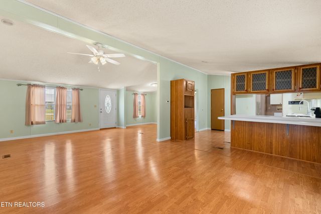 267 Glenlock Rd, Sweetwater, TN 37874