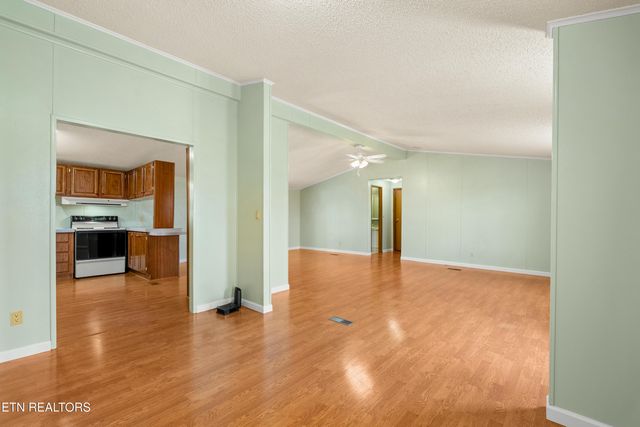 267 Glenlock Rd, Sweetwater, TN 37874