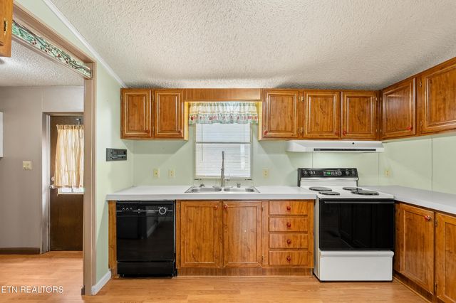 267 Glenlock Rd, Sweetwater, TN 37874