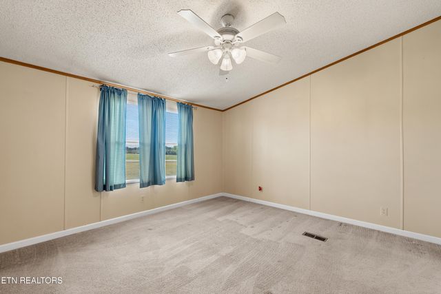 267 Glenlock Rd, Sweetwater, TN 37874