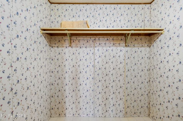 267 Glenlock Rd, Sweetwater, TN 37874